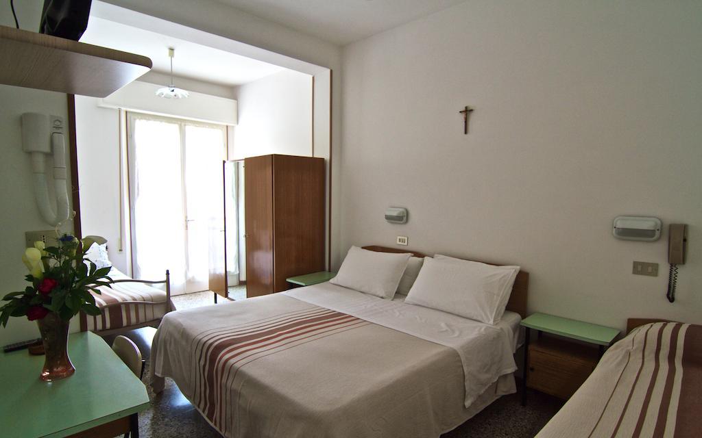 ריצ'יונה Hotel Villa Tua חדר תמונה